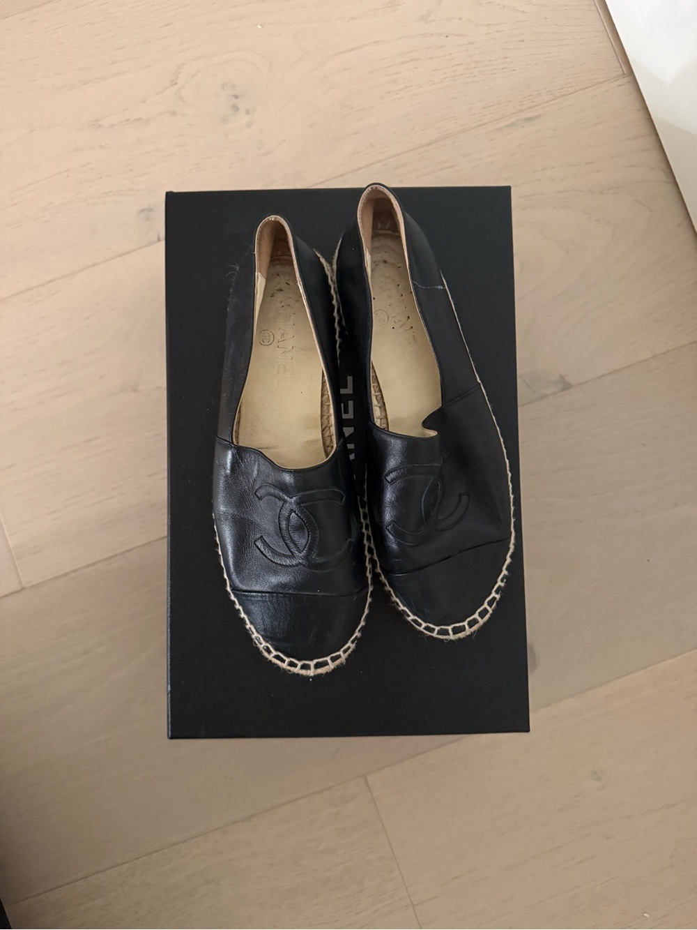 CHANEL Black Leather CC Logo Espadrille Flats